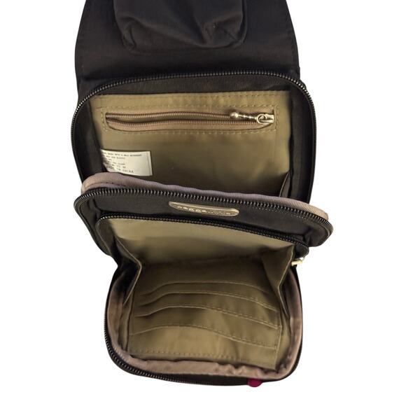 Baggallini Uptown Hudson Black Nylon Sling Crossbody Bag Adjustable Strap - Picture 3 of 11